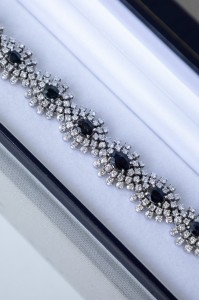bransoletka złota z 11 szafirami naturalnymi i diamentami